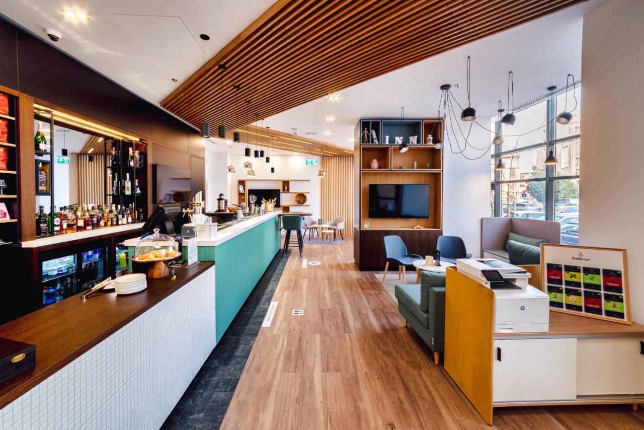 Holiday Inn Bucharest - Times, An Ihg Hotel Экстерьер фото