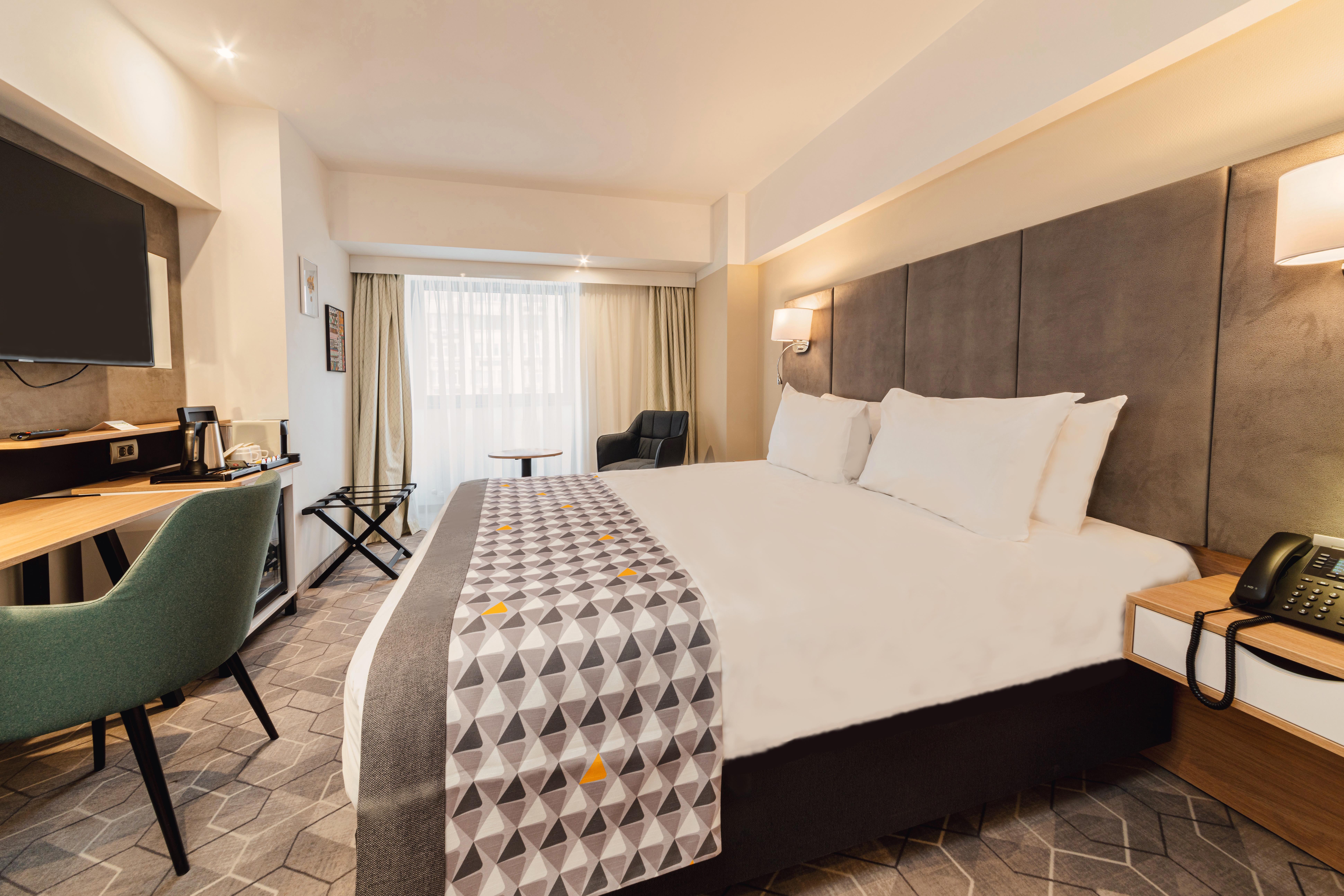 Holiday Inn Bucharest - Times, An Ihg Hotel Экстерьер фото