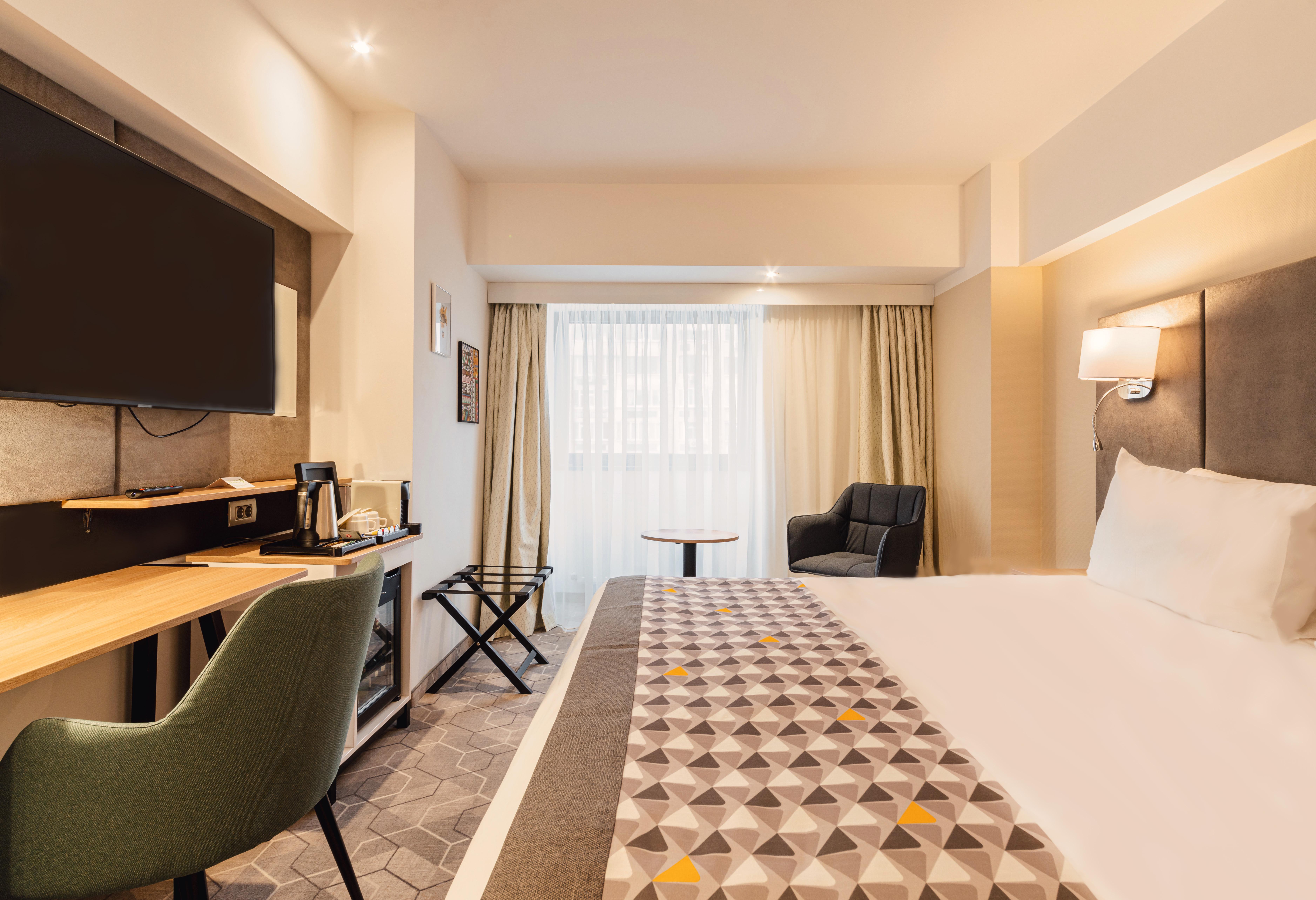 Holiday Inn Bucharest - Times, An Ihg Hotel Экстерьер фото