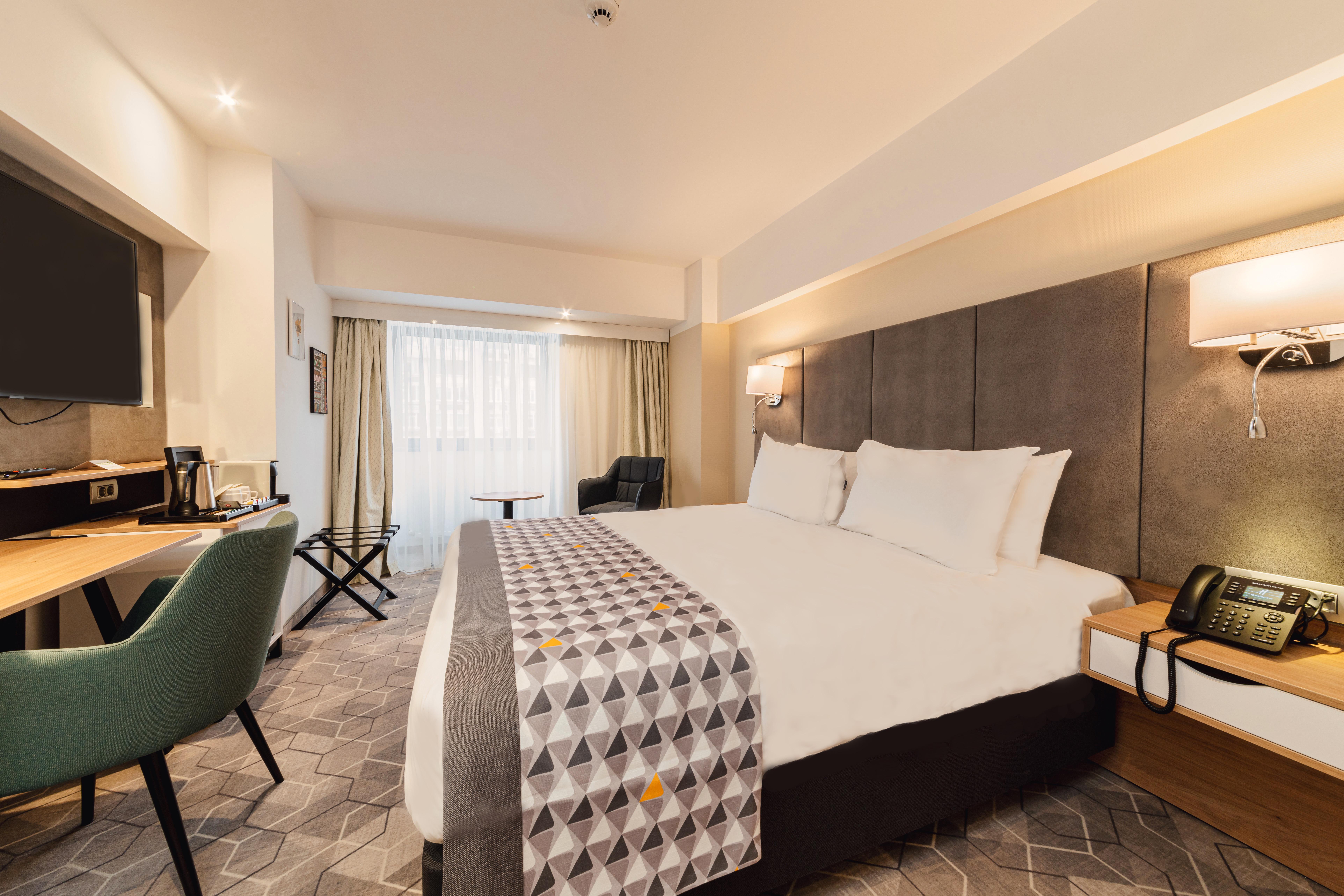 Holiday Inn Bucharest - Times, An Ihg Hotel Экстерьер фото