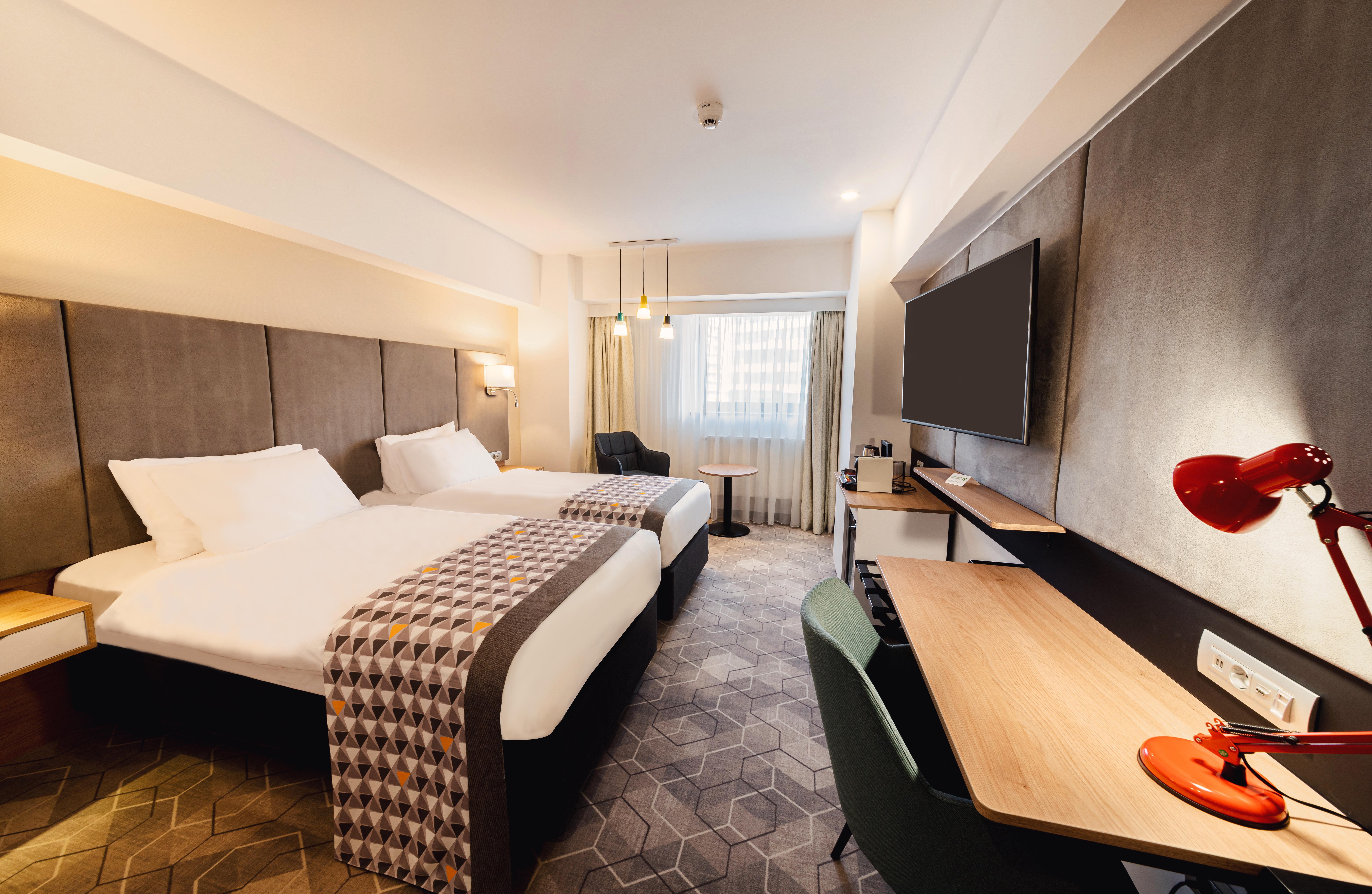 Holiday Inn Bucharest - Times, An Ihg Hotel Экстерьер фото