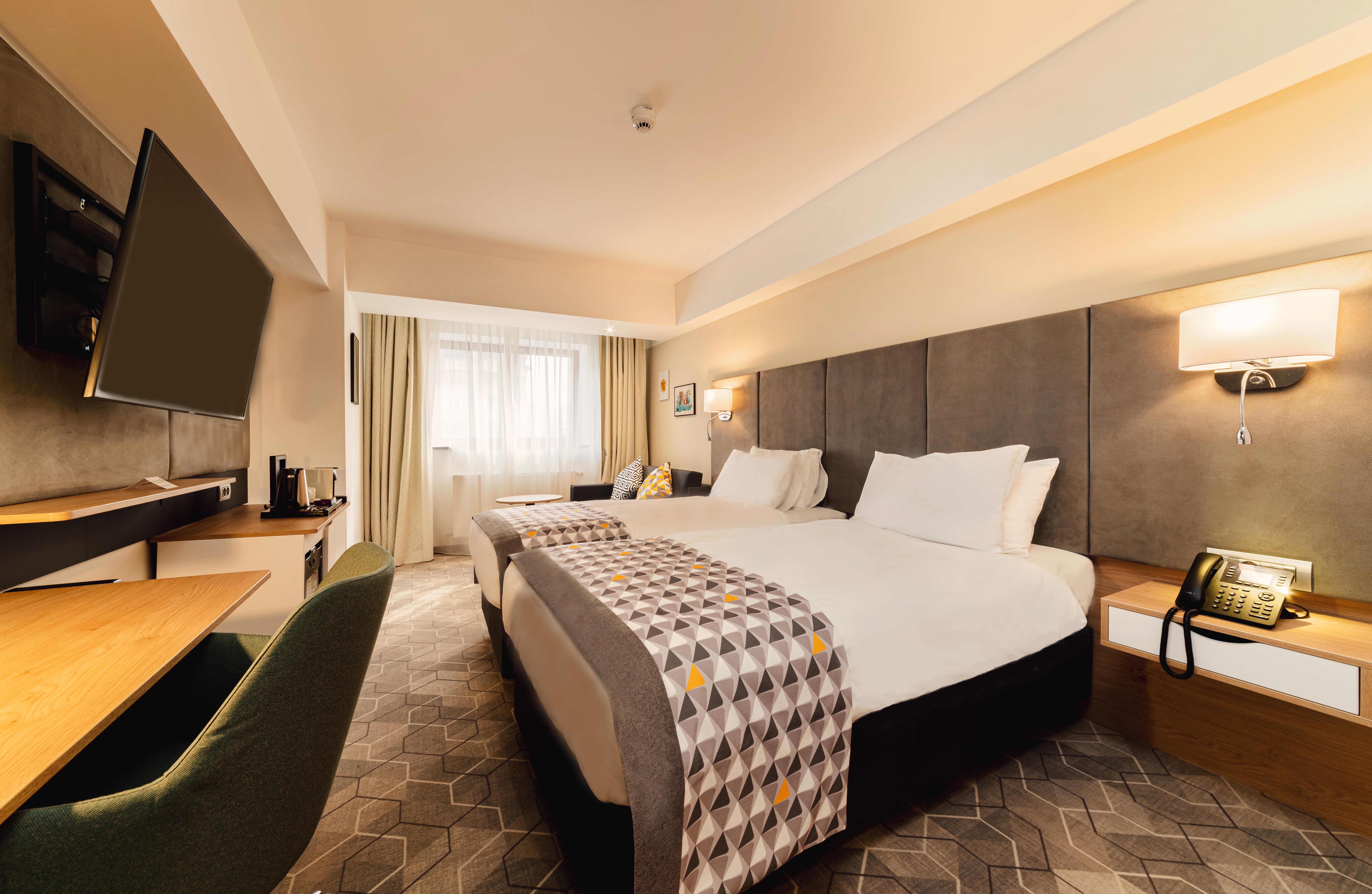 Holiday Inn Bucharest - Times, An Ihg Hotel Экстерьер фото