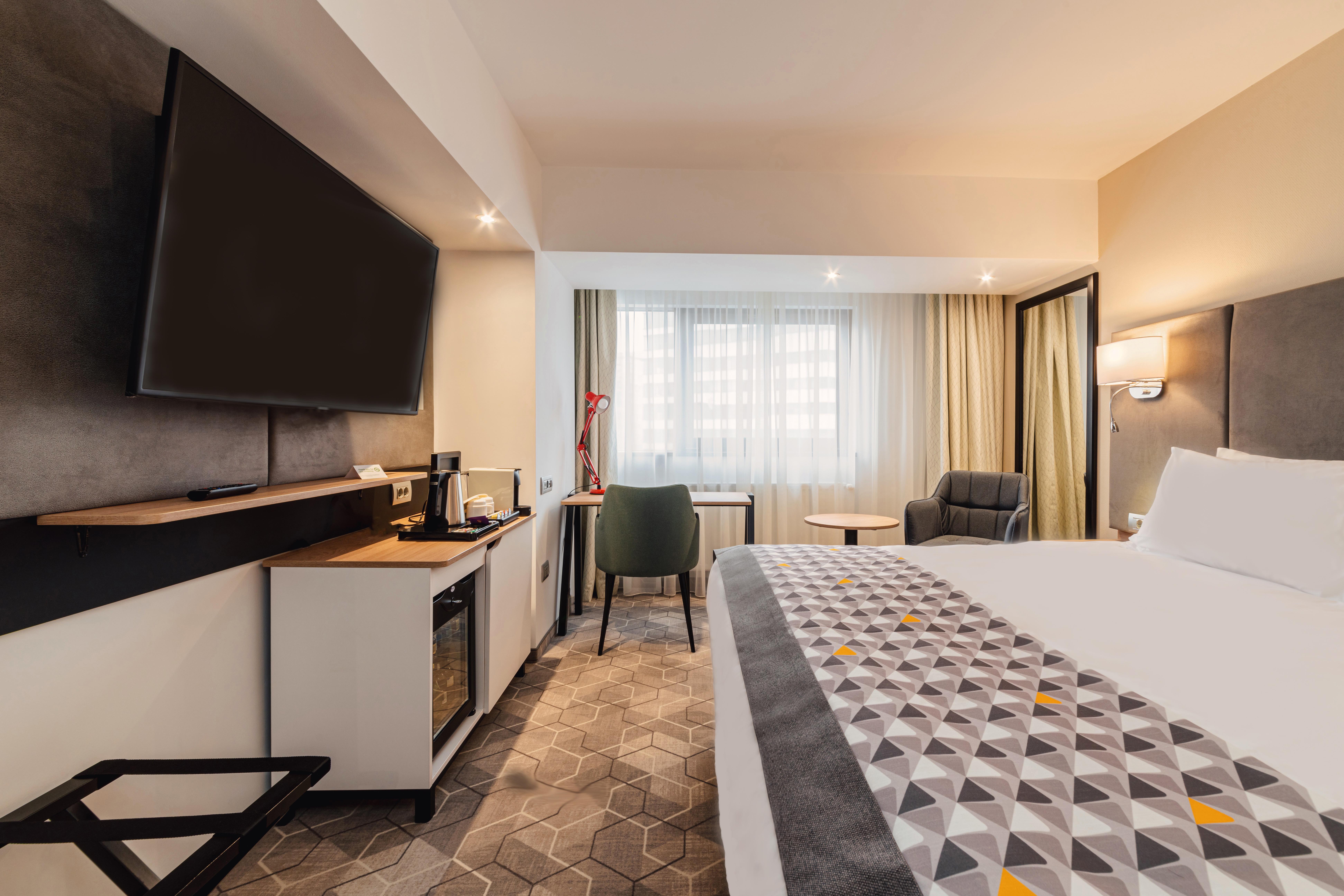 Holiday Inn Bucharest - Times, An Ihg Hotel Экстерьер фото