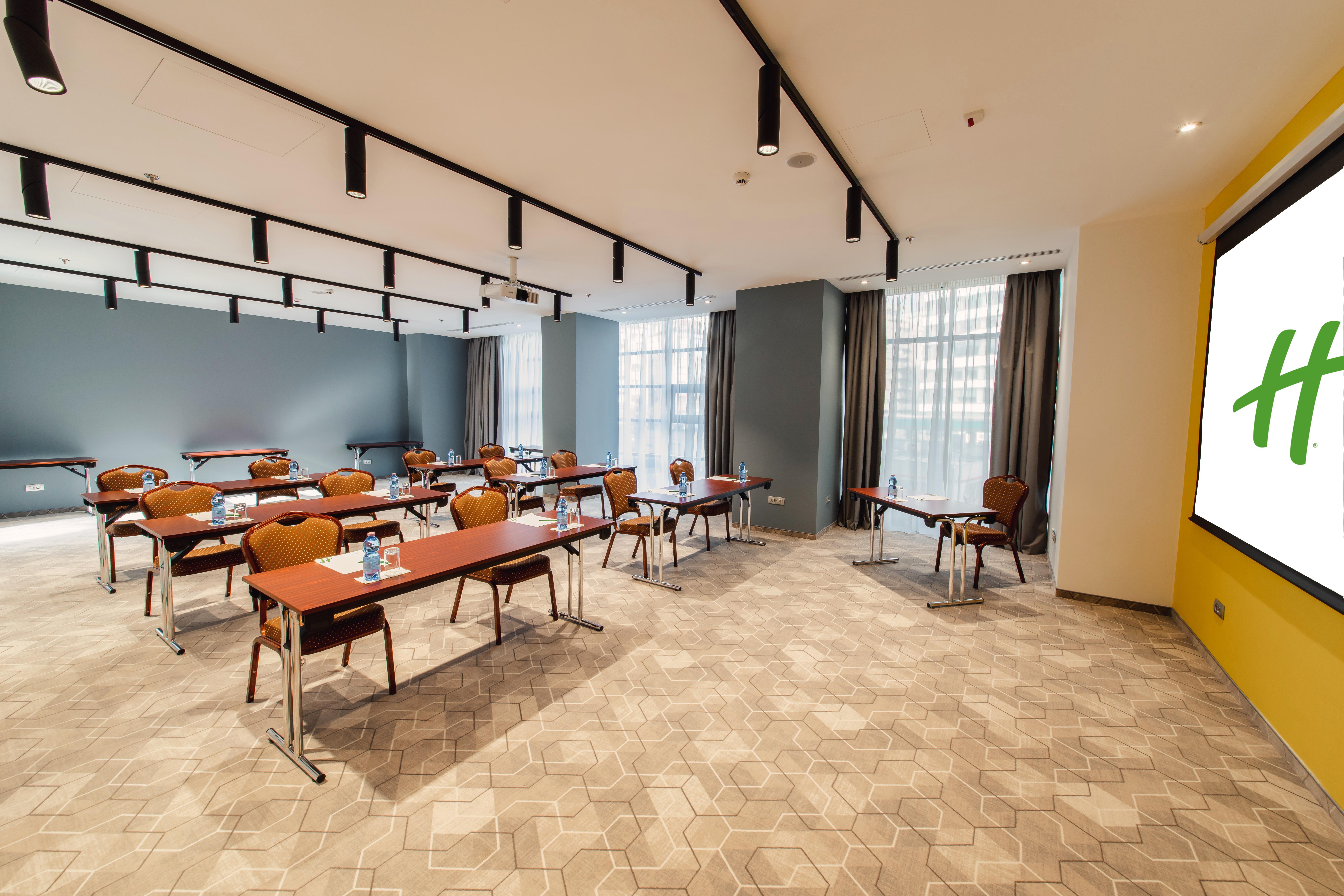 Holiday Inn Bucharest - Times, An Ihg Hotel Экстерьер фото